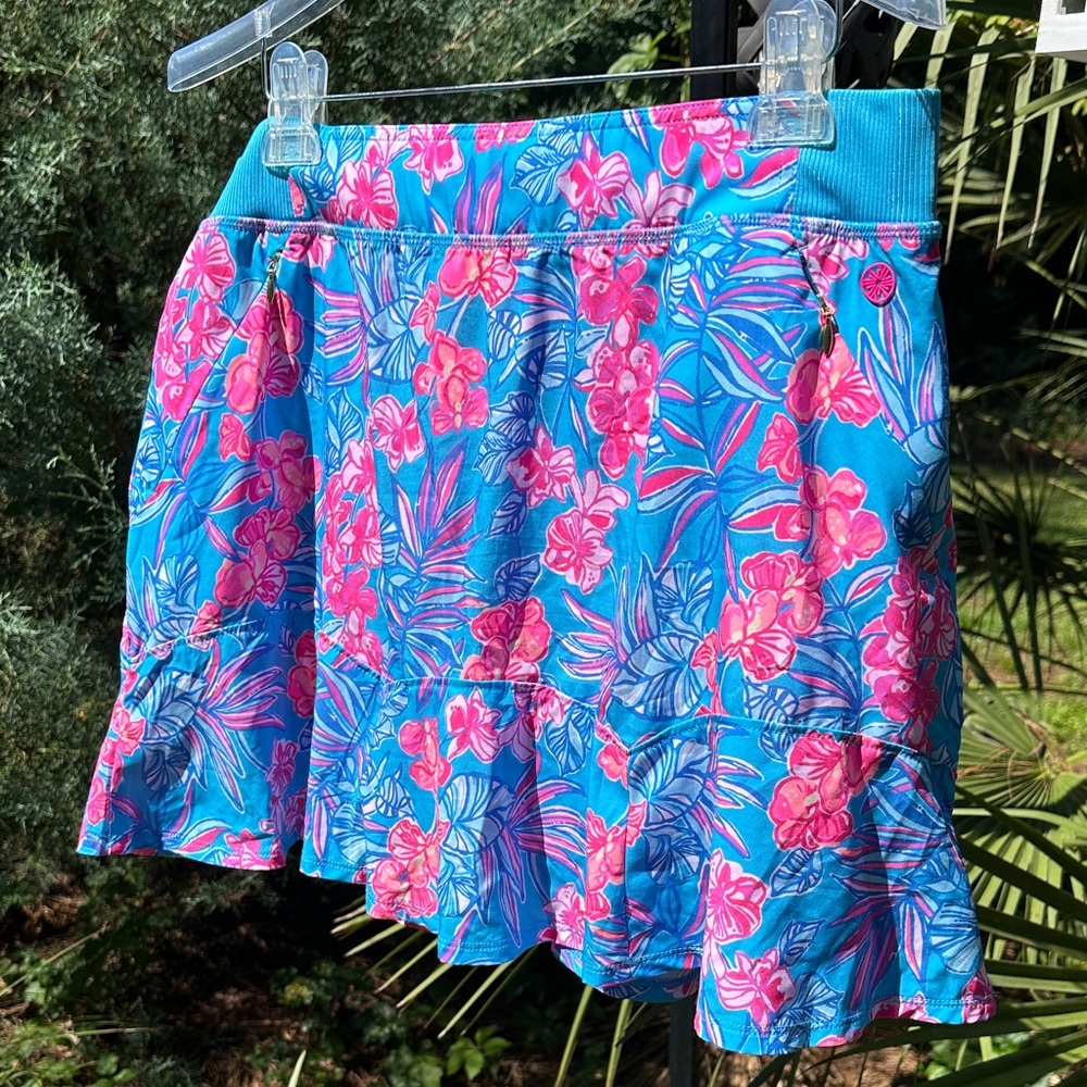 🦩🩷💙 NWT Lilly Pulitzer Luxletic Fara Skort
In Orchid Oasis Size XL - Picture 16 of 16